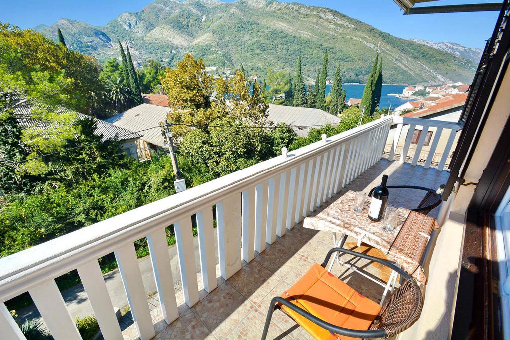 Apartment Rita Tivat Exterior foto